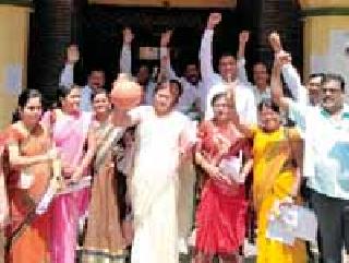 Zilla Parishad storm on water issue | पाणी प्रश्नावर जिल्हा परिषदेत वादळ Zilla Parishad storm on water issue | पाणी प्रश्नावर जिल्हा परिषदेत वादळ