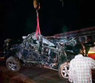 A serious accident of scorpio near Rahari in Ahmadnagar, 8 dead | अहमदनगरमध्ये राहुरीजवळ स्कॉर्पिओचा भीषण अपघात, 8 ठार