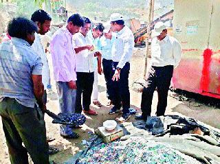 Saturn plastic on the road of Wy | वाईच्या रस्त्याला साताऱ्याचं प्लास्टिक