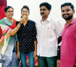 Twelveth People's Junior Tejaswini Kokate tops | बारावीत पीपल्स ज्युनिअरची तेजस्विनी कोकाटे अव्वल