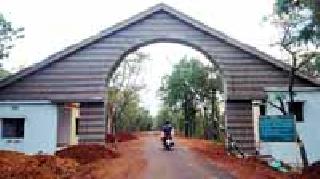 Ghodazari changed the tourist spot 'Look' | घोडाझरी पर्यटन स्थळाचा ‘लूक’ बदलला Ghodazari changed the tourist spot 'Look' | घोडाझरी पर्यटन स्थळाचा ‘लूक’ बदलला