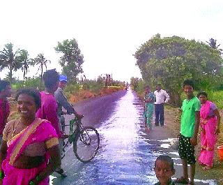 Takli, Bolval poured milk | टाकळी, बोलवाडला दूध ओतले