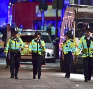 London terror attack on three places, six deaths | लंडनमध्ये तीन ठिकाणी दहशतवादी हल्ला, सहा जणांचा मृत्यू