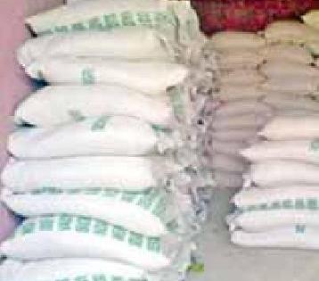 Five thousand metric tons of fertilizer reached | पाच हजार मेट्रिक टन खत पोहोचले