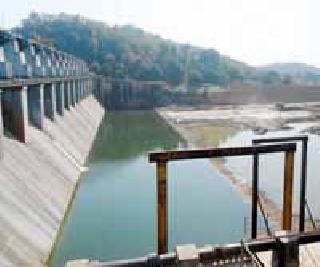 The dams in the district are thirsty | जिल्ह्यातील धरणे तहानलेलीच