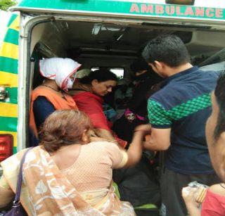 Bus and truck accident near the guard | पहूरजवळ बस व ट्रकचा अपघात