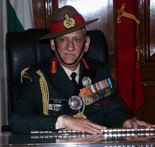 India is ready to face Pakistan and China at the same time - Army Chief | भारत एकाचवेळी पाकिस्तान आणि चीनचा सामना करण्यास तयार - लष्करप्रमुख