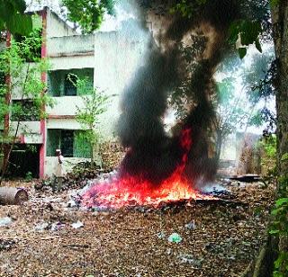 The electricity board was awakened by the office | वीज मंडळ कार्यालय झाले खडबडून जागे