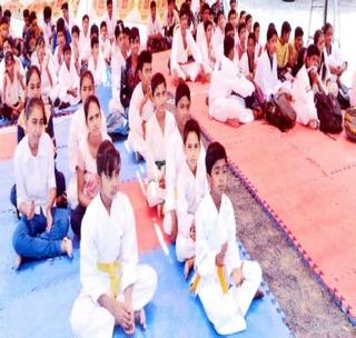 The second state-level karate competition at Aning is in competition | अनसिंग येथे दुसरी राज्यस्तरीय कराटे स्पर्धा उत्साहात