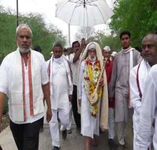 Srimad Sakharam Maharaj of Amalner left from Dindi to Pandharpur | अमळनेर येथील संत सखाराम महाराजांच्या दिंडिचे पंढरपूरकडे प्रस्थान