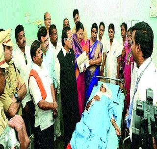 "Those" victims assisted six lakhs | "त्या" पीडितेला सहा लाखांची मदत "Those" victims assisted six lakhs | "त्या" पीडितेला सहा लाखांची मदत