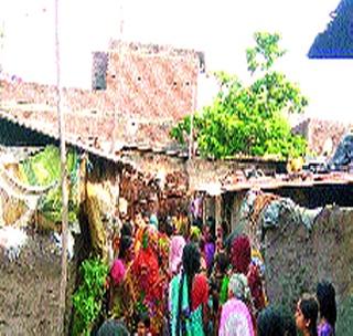 Women's Prohibition Front for Water | पाण्यासाठी महिलांचा निषेध मोर्चा Women's Prohibition Front for Water | पाण्यासाठी महिलांचा निषेध मोर्चा