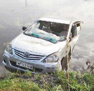 10 dead in road accident in Mathura | मथुरेत नदीमध्ये गाडी कोसळून झालेल्या अपघातात 10 जणांचा मृत्यू