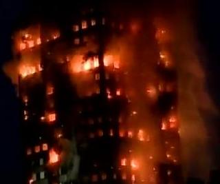 VIDEO - The possibility of collapse of the Grenfell Tower | VIDEO - ग्रेनफेल टॉवर कोसळण्याची शक्यता