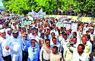 Teacher's Front Against Transfers | बदल्यांविरोधात शिक्षकांचा मोर्चा