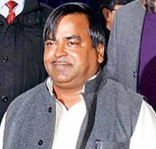 Gayatri Prajapati has given a bribe of 10 crores to get bail | जामीन मिळवण्यासाठी गायत्री प्रजापतींनी दिली दहा कोटींची लाच