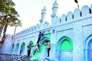 The last phase of the Ramadan gala; Religious program | रमजान पर्व अंतिम टप्प्यात; धार्मिक कार्यक्रम