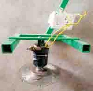 Weeding, harvesting and irrigation will now be done in the same machine | वखरण, कापणी, सिंचन आता होईल एकाच यंत्राने
