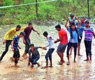 Akola district's presence of rain! | अकोला जिल्ह्यात पावसाची हजेरी!