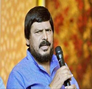 We will go by the wind, we will go there - Athawale | वारे वाहणार, तिकडे आम्ही जाणार - आठवले