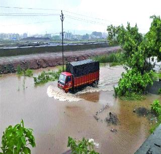 The city was thundered by rain | शहराला पावसाने झोडपले