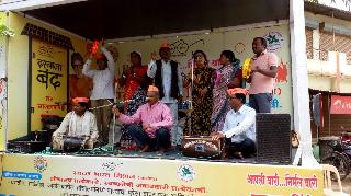 Public awareness of Panditpur wing of Kashim of Wishim | वाशिमच्या कलापथकाची पंढरपुर वारीत जनजागृती