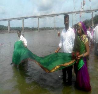 The birth anniversary of the Tapi river at Nimgawhan | नीमगव्हाण येथे तापी नदीचा जन्मोत्सव