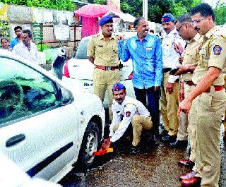 Police's 'Jammer' on unguarded parking | बेशिस्त पार्किंगला पोलिसांचे ‘जॅमर’