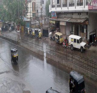 Heavy rain in Jalgaon and Bhusaval | जळगाव व भुसावळात जोरदार पाऊस