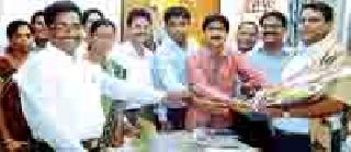 Periodic promotion of 293 employees | २९३ कर्मचाऱ्यांना कालबद्ध पदोन्नती Periodic promotion of 293 employees | २९३ कर्मचाऱ्यांना कालबद्ध पदोन्नती