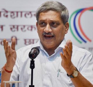 Manavohar Parrikar's response to the surgical strikes | सर्जिकल स्ट्राईक ही स्वाभिमान डिवचल्याची प्रतिक्रिया - मनोहर पर्रीकर