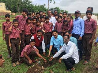 The purpose of the cultivation of two lakhs thirty thousand trees | दोन लाख तीस हजार वृक्ष लागवडीचे उद्दीष्ट