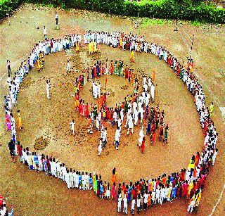 Excitement among schools in Palkhi culture | पालखी सोहळ्याने शाळांमध्ये उत्साह