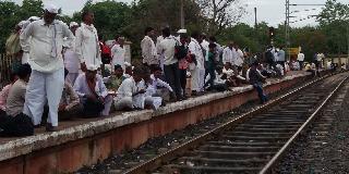 9 65 devotees leave for Pandharpur | ९६५ भाविक पंढरपूरला रवाना