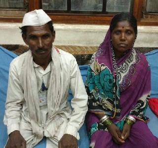 Wardari is a married man in Buldhana | बुलढाण्याचे मेरत दांपत्य ठरले मानाचे वारकरी