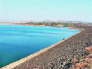 The continuous thrust of the district remains strong | जिल्ह्यात पावसाचा जोर कायम The continuous thrust of the district remains strong | जिल्ह्यात पावसाचा जोर कायम