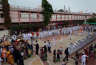 Shingas pilgrims! | शेगावात भाविकांची मांदियाळी!