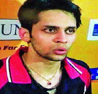 Kashyap, romance and knee problem due to lack of passport | पासपोर्ट न मिळाल्याने कश्यप, प्रणय व सिक्की अडचणीत