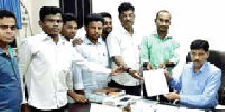 Mumbai's test for the exam | परीक्षेसाठी मुंबईची वारी Mumbai's test for the exam | परीक्षेसाठी मुंबईची वारी