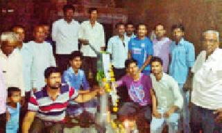 The release of the borewell stuck for 10 years | १० वर्षांपासून रखडलेल्या बोअरवेलचे लोकार्पण