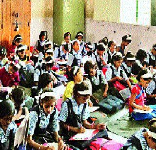 Lack of facilities in municipal schools | पालिका शाळांमध्ये सुविधांचा अभाव