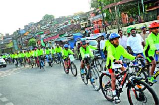 Unique Sailor to Cyclist Uniforms | सायकलिस्टची वर्दी यांना अनोखी मानवंदना