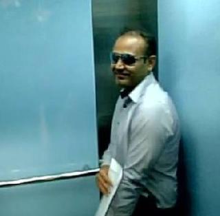 The beginning of the interview, Sehwag entered the BCCI's office | मुलाखतीला सुरुवात, सेहवाग बीसीसीआयच्या कार्यालयात दाखल