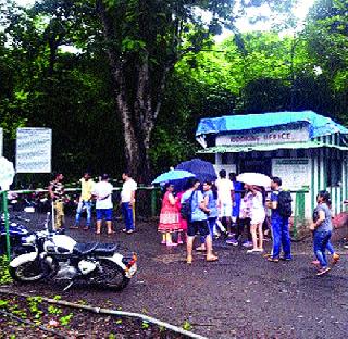 Tourist crowd in Karnala Wildlife Sanctuary | कर्नाळा अभयारण्यात पर्यटकांची गर्दी