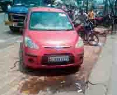 Action on 2,500 vehicles in 'No parking' | ‘नो पार्किंग’मधील अडीच हजार वाहनांवर कारवाई Action on 2,500 vehicles in 'No parking' | ‘नो पार्किंग’मधील अडीच हजार वाहनांवर कारवाई