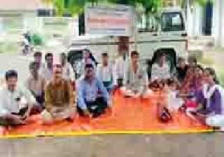 The work of agricultural workers stopped the movement | कृषी कर्मचाऱ्यांचे काम बंद आंदोलन सुरू The work of agricultural workers stopped the movement | कृषी कर्मचाऱ्यांचे काम बंद आंदोलन सुरू