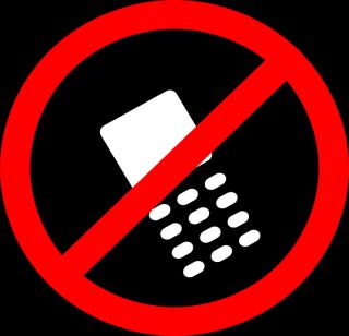 In this college ban students' mobile usage | या कॉलेजमध्ये विद्यार्थ्यांच्या मोबाइल वापरावर बंदी