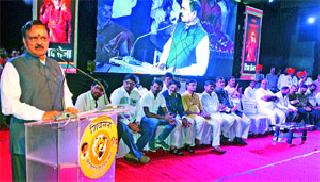 Student Transportation Nashik pattern will be implemented | विद्यार्थी वाहतूक नाशिक पॅटर्न राबविणार Student Transportation Nashik pattern will be implemented | विद्यार्थी वाहतूक नाशिक पॅटर्न राबविणार