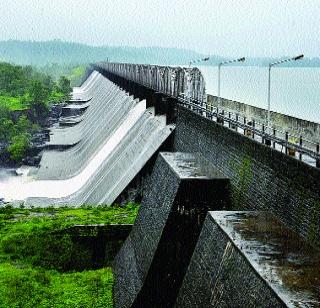 Surrey's force prevails; The possibility of heavy rain in the next two days in Mumbai | सरींचा जोर कायम; पुढचे दोन दिवस मुंबईत मुसळधार पावसाची शक्यता