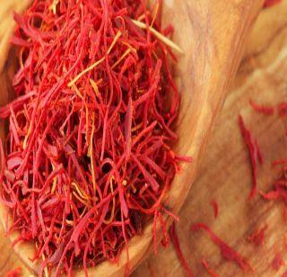 Successful use of Saffron cultivation in Shakur in Akola | अकोल्यातील पातूरमध्ये केशर लागवडीचा प्रयोग यशस्वी